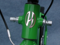 k tomuto provedení je nutno zakoupit speciální tyče s bajonetovým uzávěrem.Italský výrobek